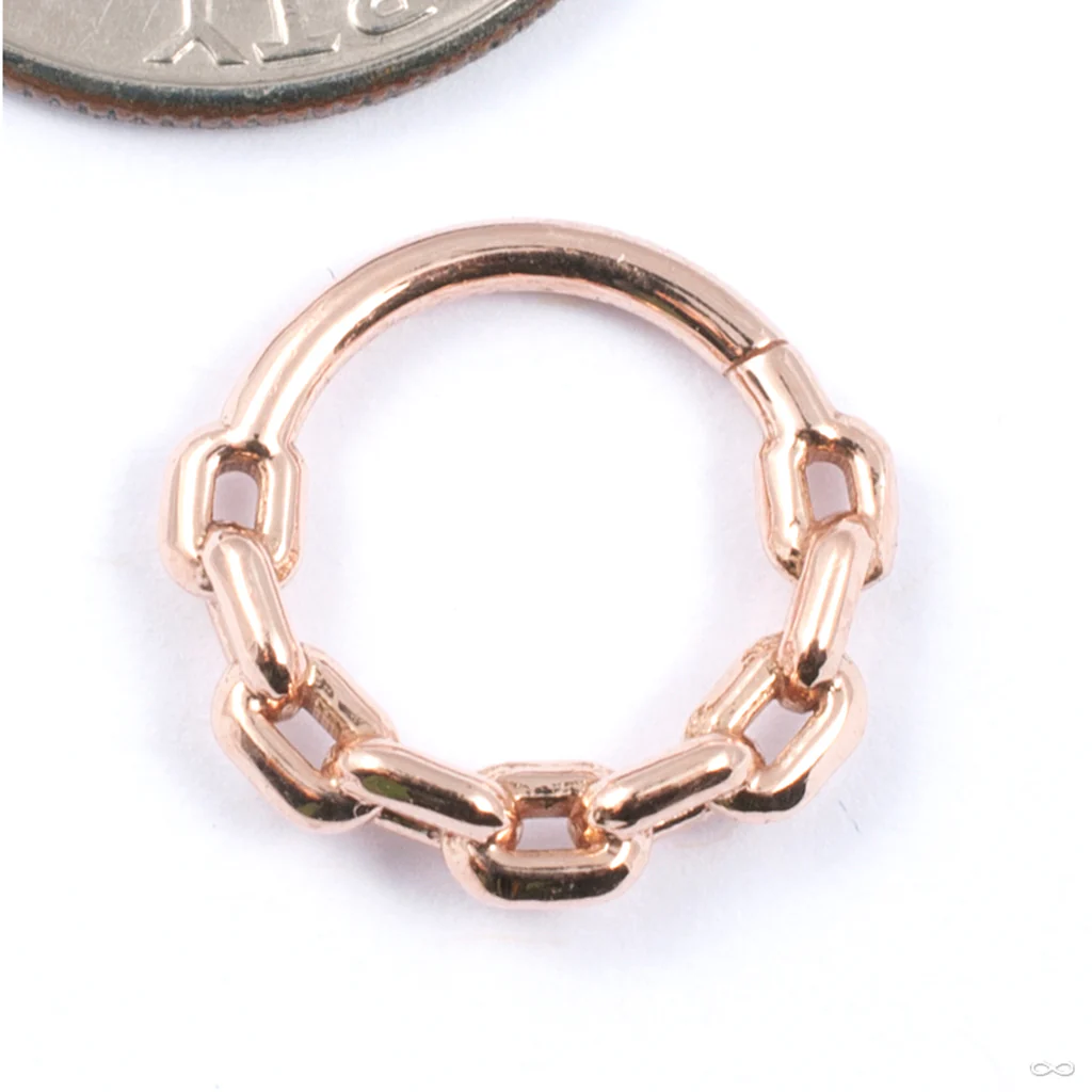 Chain Link Seam Ring in Gold from Tawapa - Image 3