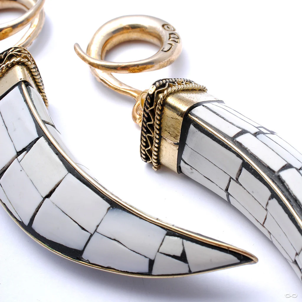 Crossovers with Howlite Claws from Oracle - Image 2