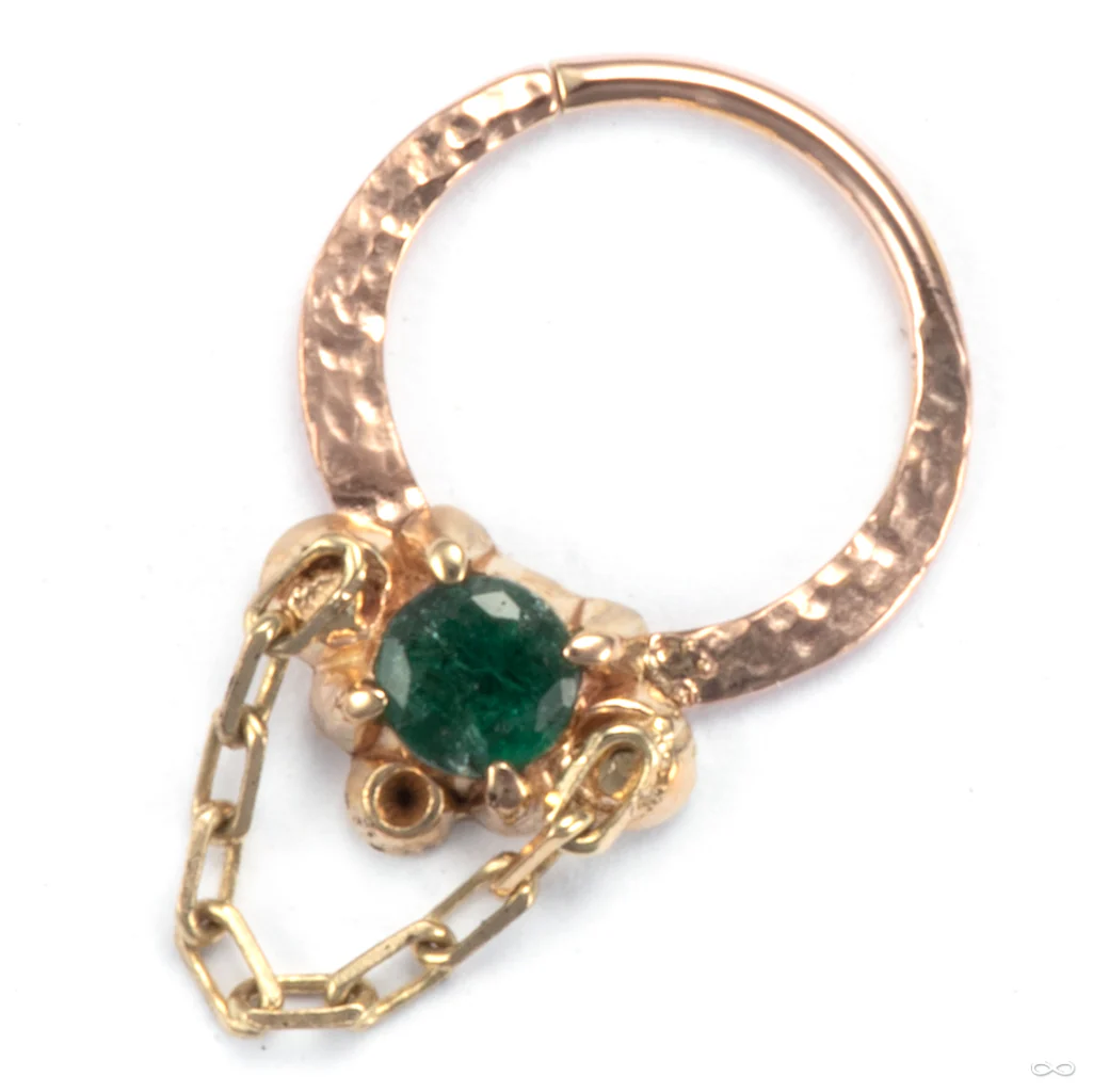 Hammered Amulet Seam Ring in Gold from Sacred Symbols