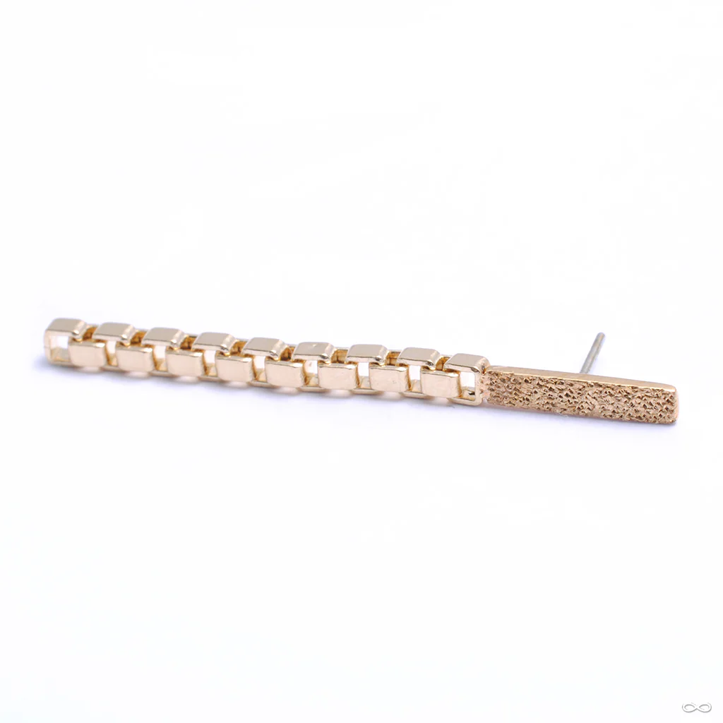 Long Liz Bar Press-fit End with Chain in Gold from Quetzalli - Image 2