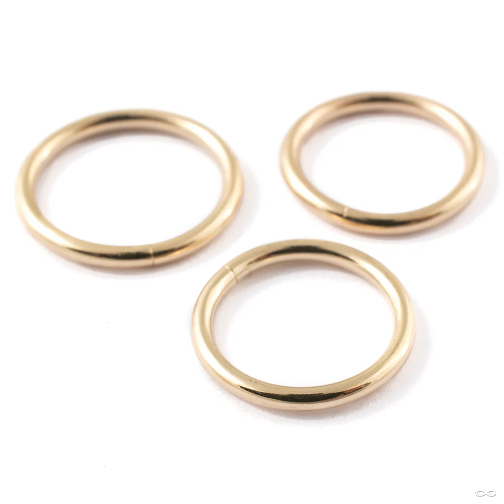 Seam Ring in Gold from Vira Jewelry - Image 4